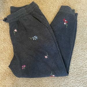 Womens Old Navy Large Flowered Joggers